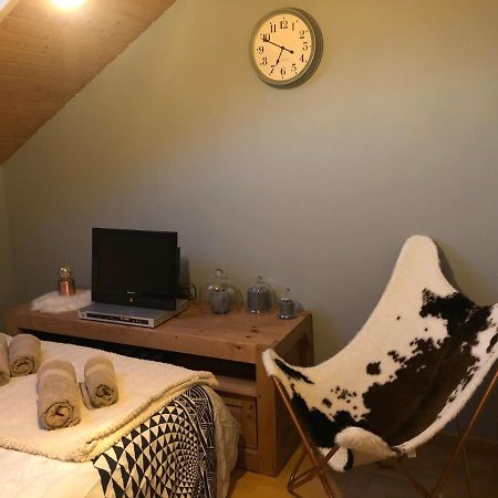 Charmant Appartement 2-4 Personnes Entre Annecy Et Aravis Thônes Esterno foto