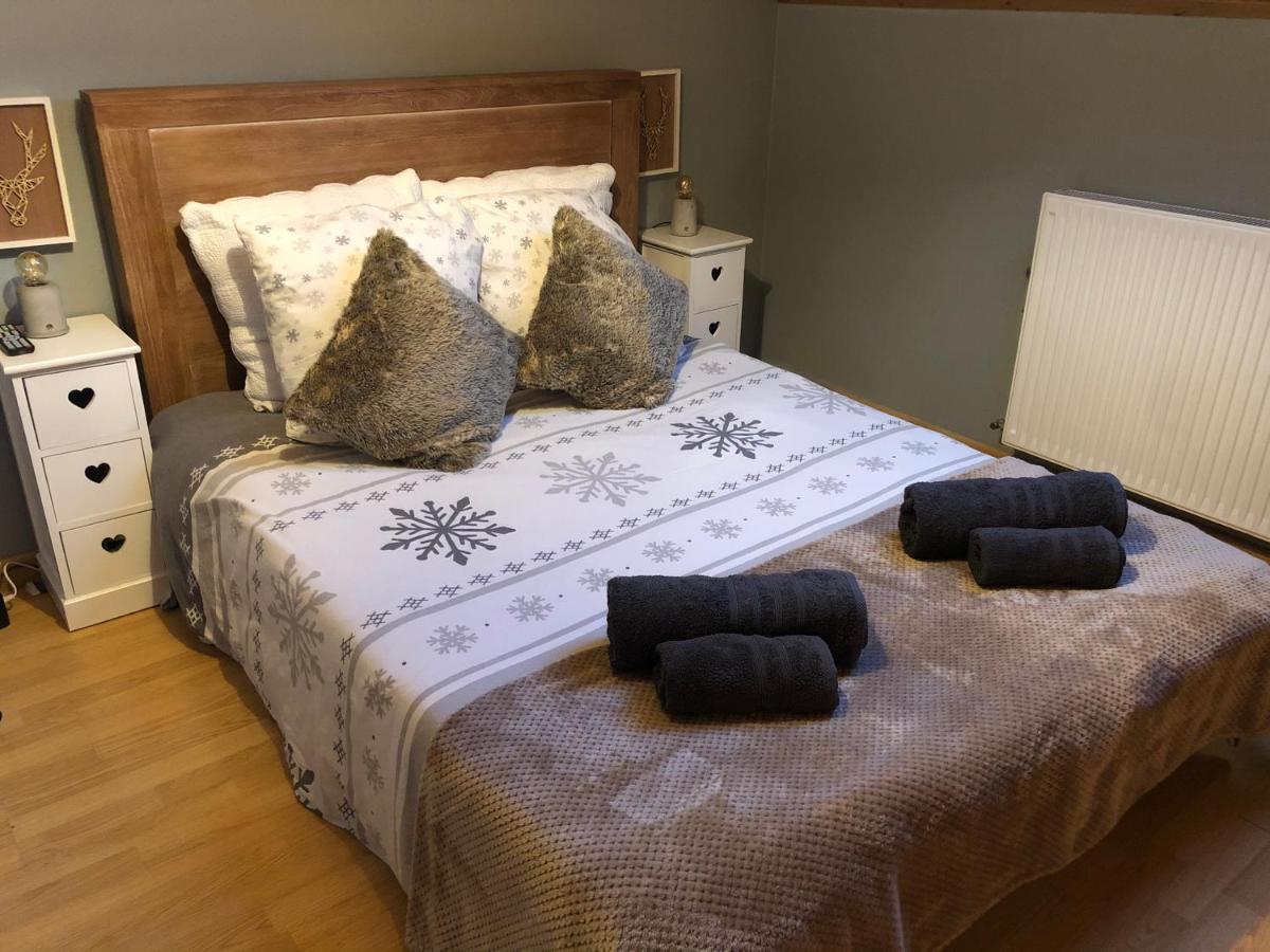 Charmant Appartement 2-4 Personnes Entre Annecy Et Aravis Thônes Esterno foto